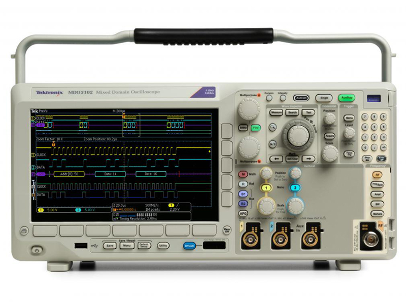 MDO3000 系列混合域示波器